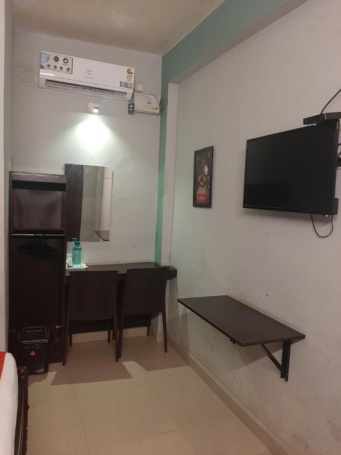 Cochin Airport Hotel Коччи Экстерьер фото